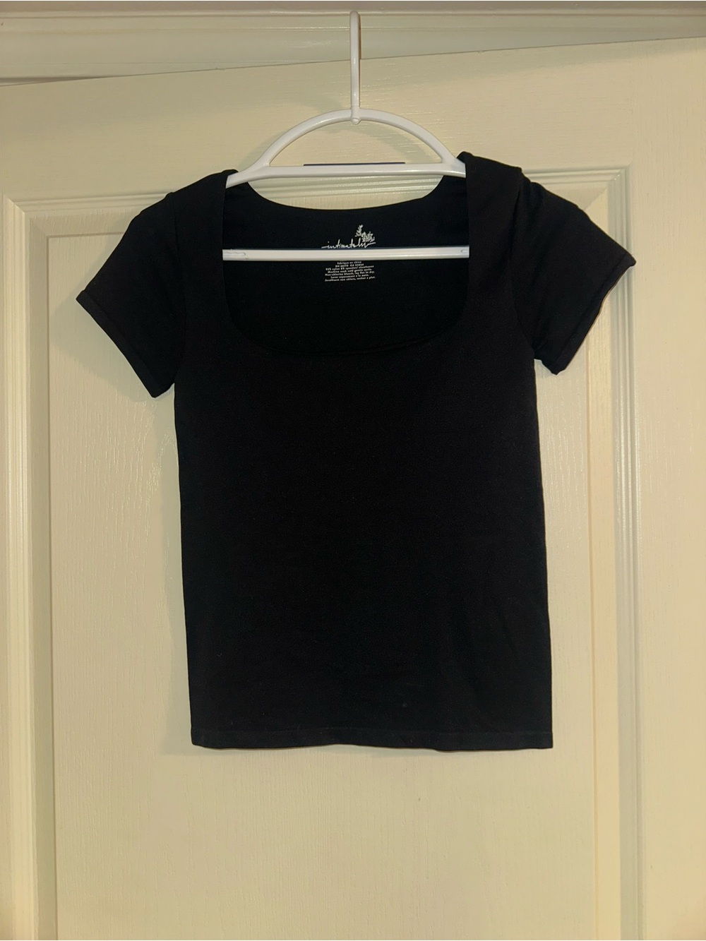 Black Scoop Neck Short Sleeve Women's Top